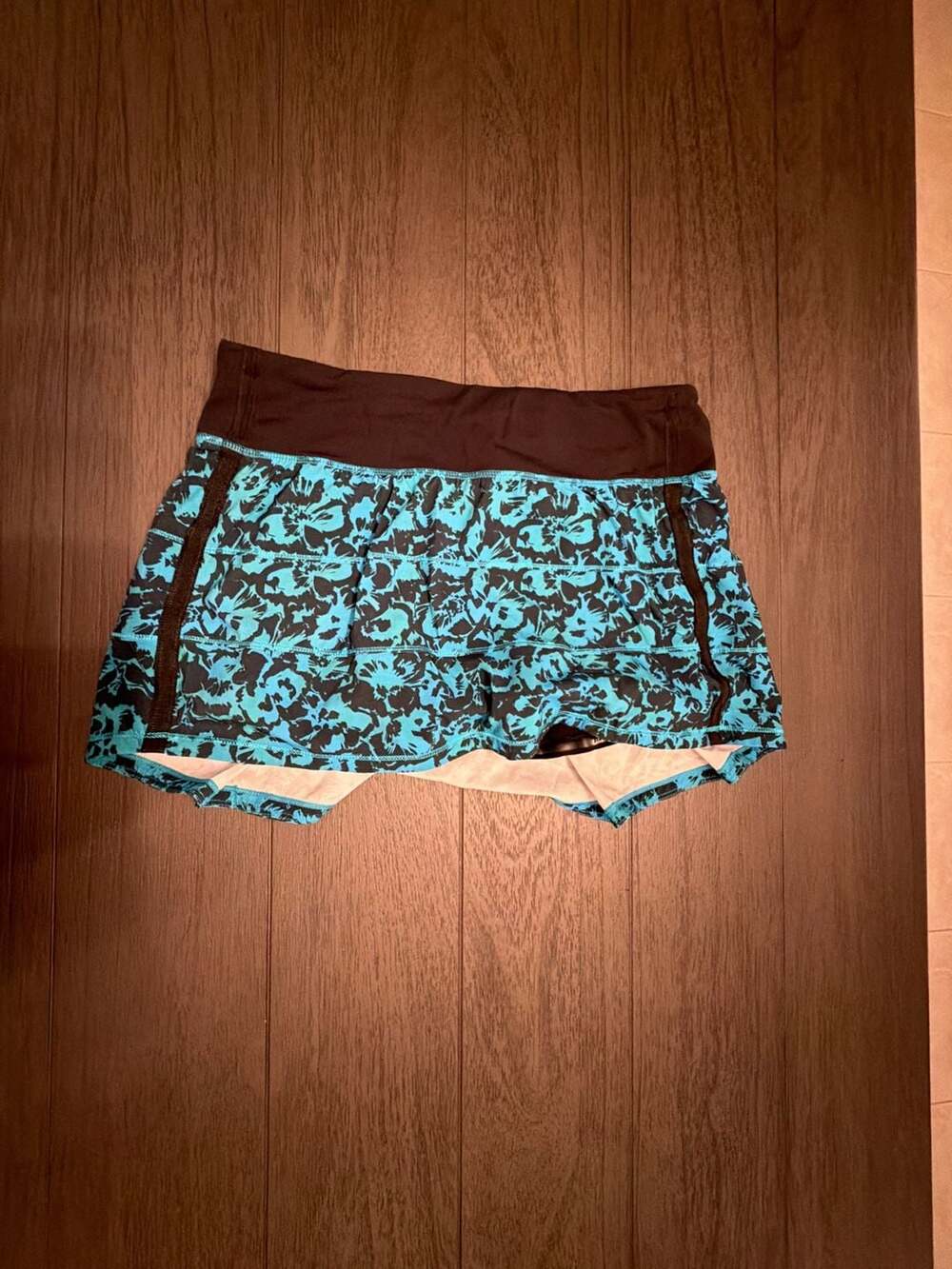 #37Lululemon Pace Rival Skirt Teal Floral Pattern Size 6